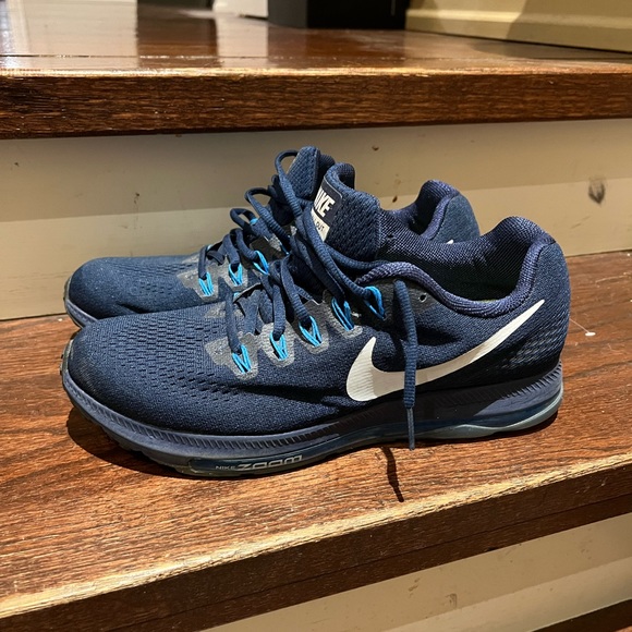 Nike Running shoes - Picture 4 of 5